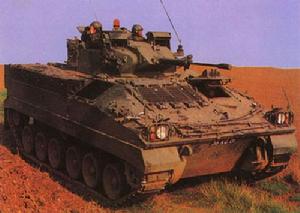 FV601輪式裝甲車