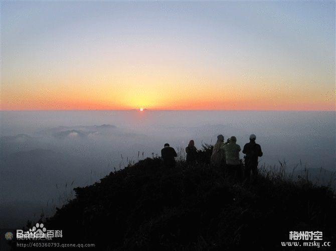 銅鼓峰好風光