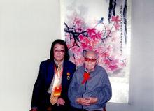 鍾世啟和著名畫家婁師白老先生在北京畫展上