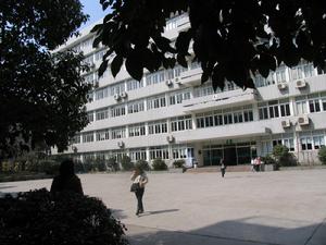 上海大學高等技術學院