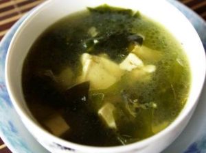 海藻豆腐魚頭湯