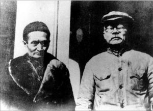 李鼎銘（左）