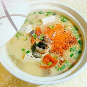 三文魚豆腐湯