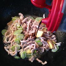 豆角肉絲麵筋打滷面