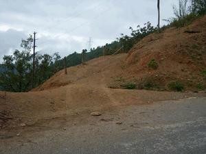 娃平自然村基礎設施－進村道路