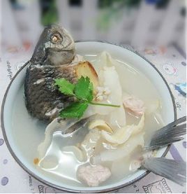 百合鯽魚湯