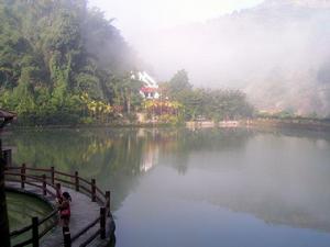 孔雀湖[景洪孔雀湖]