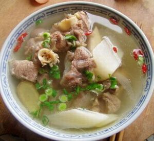 山藥豆苗羊肉湯