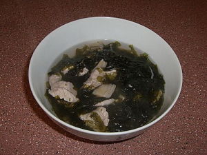 淡紫瘦肉湯