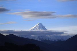 貢嘎雪山