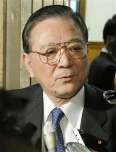 平田健二