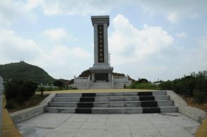 錫礦山革命烈士紀念碑