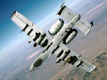 “雷電”A-10空中支援攻擊機