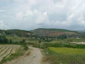 埋象山村