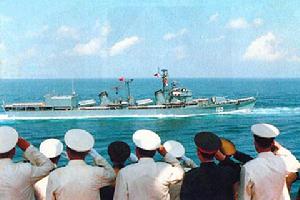 濟南號(舷號105)飛彈驅逐艦