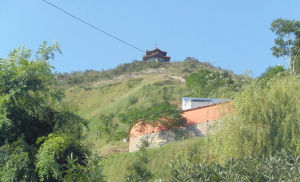 硯池山