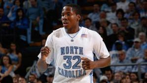 戴維斯出色的籃板能力幫助北卡獲得09年NCAA冠軍