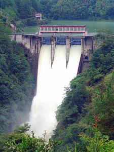 大田坑口水庫大壩泄洪