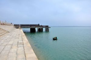 唐島灣海雲海上樂園