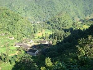 龍路村[雲南省文山州硯山縣者臘鄉下轄村]