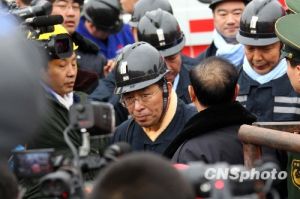 國家安監總局局長駱林下井視察