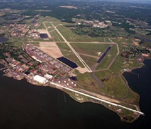 蘭利空軍基地