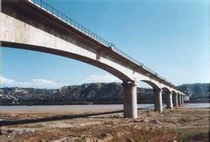 梁橋