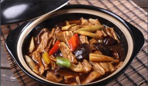 香菇腐竹牛蹄子 香菇腐竹牛蹄子