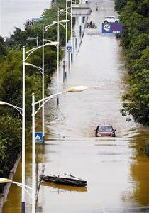 車輛涉水