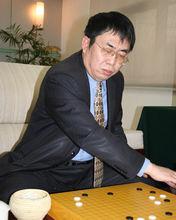 聶衛平下棋中