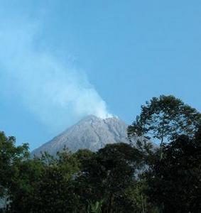 默拉皮火山