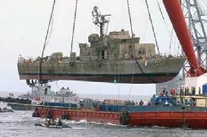 韓國被擊沉的警備艇後來被撈起