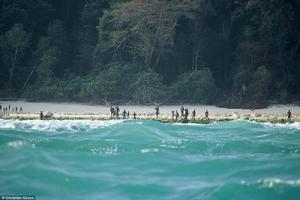 北森提奈島原始部落