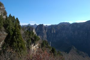 黃圍山