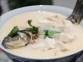 豆腐鯽魚湯