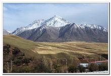 牛心山[青海省境內山峰]