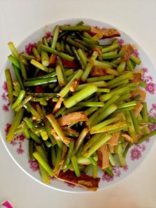 醬味茶乾炒蒜苗 醬味茶乾炒蒜苗