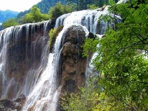 船山飛瀑