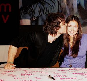 Ian Somerhalder與Nina Dobrev