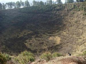 小空山火山口