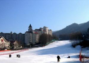 龍平滑雪場