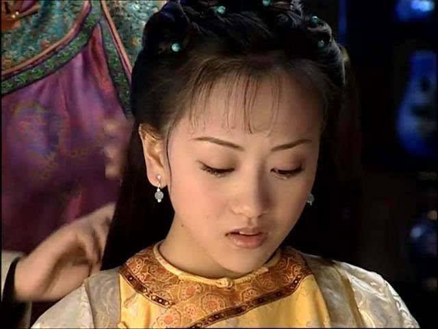 她13歲生子，24歲去世，是清朝生育年紀最小的妃子