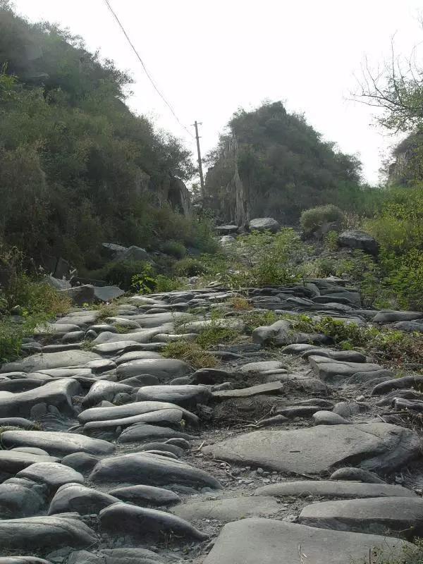 (賈島峪的山路)