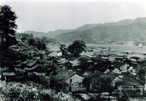 黃陂霍源。1933年2月28日，中央紅軍在該地殲敵陳時驥一個師