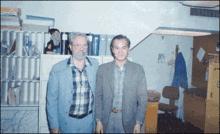 “藍皮書計畫”顧問海尼克博士(左)