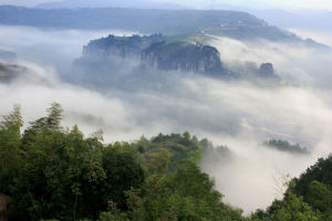 天姥山風光