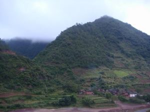 茅草登村