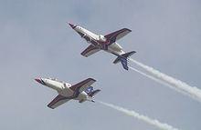 AIDC_AT-3_-_Thunder_Tiger_Aerobatics