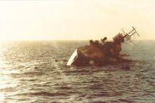 被阿軍海航乾沉的“考文垂”號驅逐艦