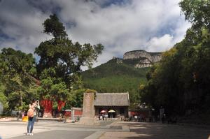 靈岩寺